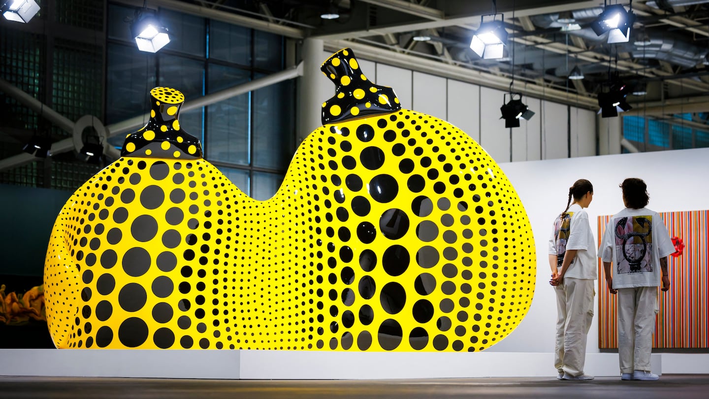 Sculpture at previous Art Basel fair.